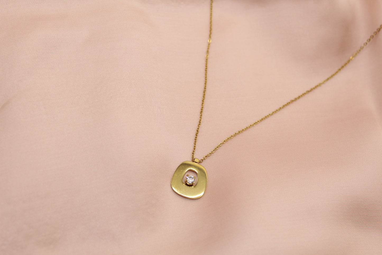 Collier strass carré