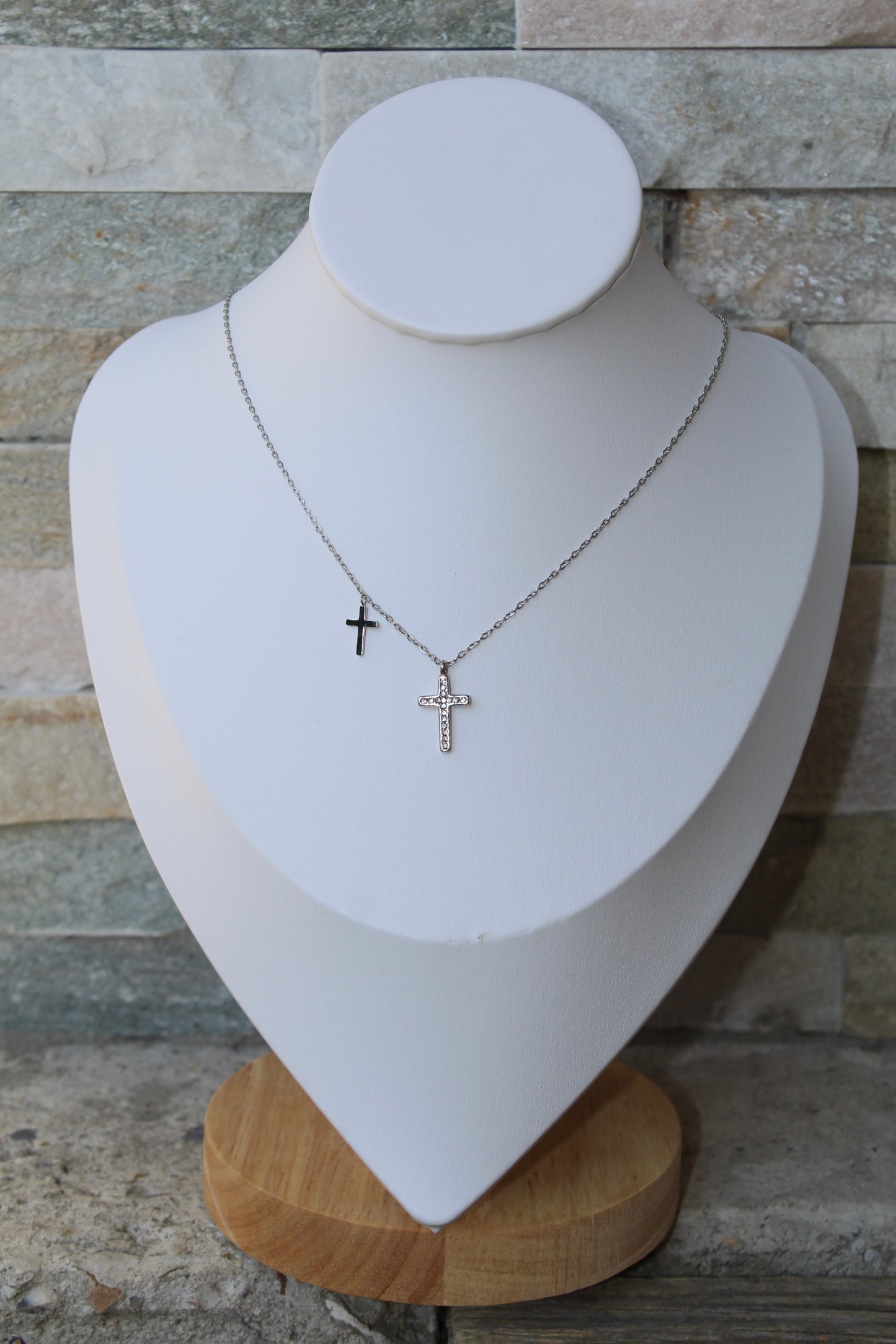 Collier double croix