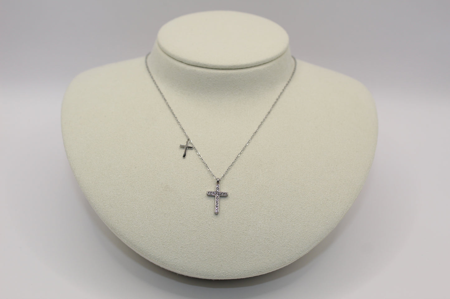 Collier double croix