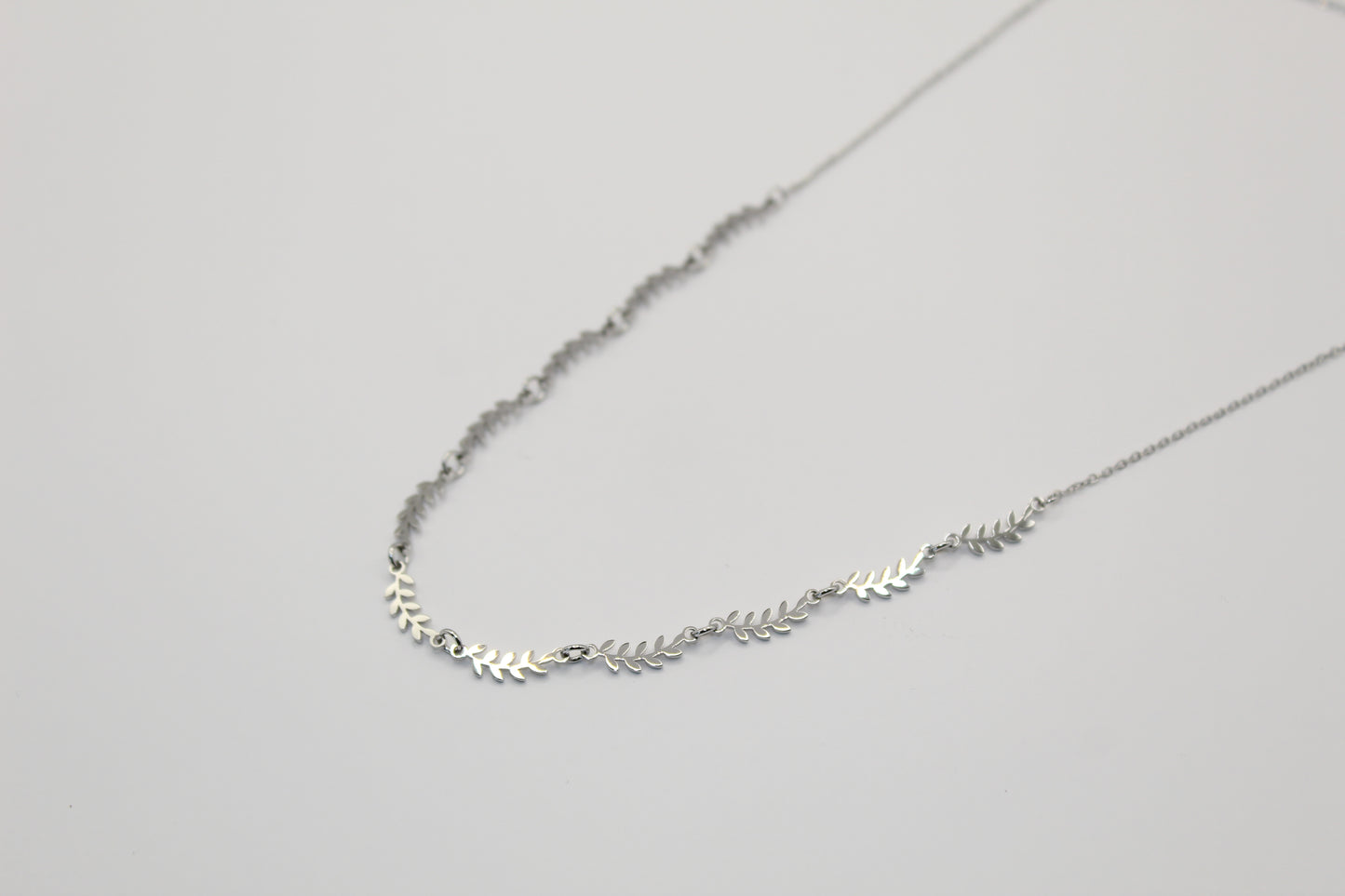 Collier multi feuilles