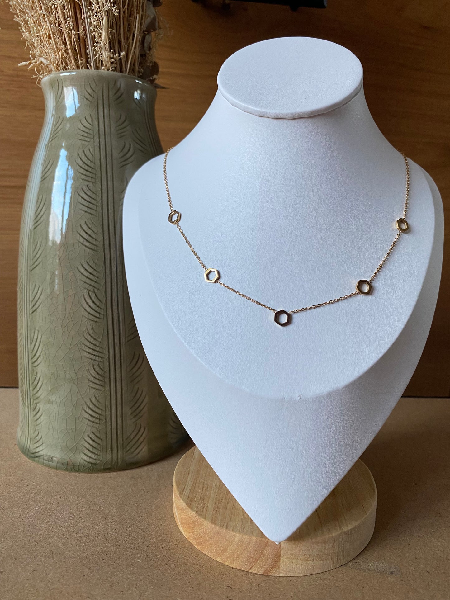 Collier hexagones